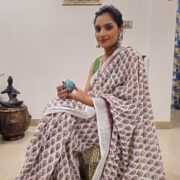 Gulabi Chameli linen zari saree
