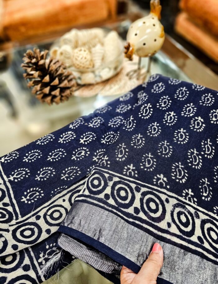 Elegant linen saree Gehra Ambar with ethnic prints