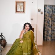 Capricorn Olive Green Linen Handloom Saree