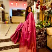 Shining Venus Zari-Linen Saree