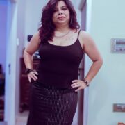 Short black stripe skirt