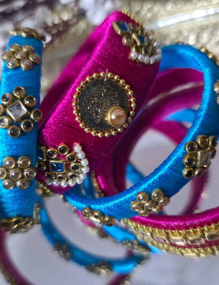 Dual-color thread bangles