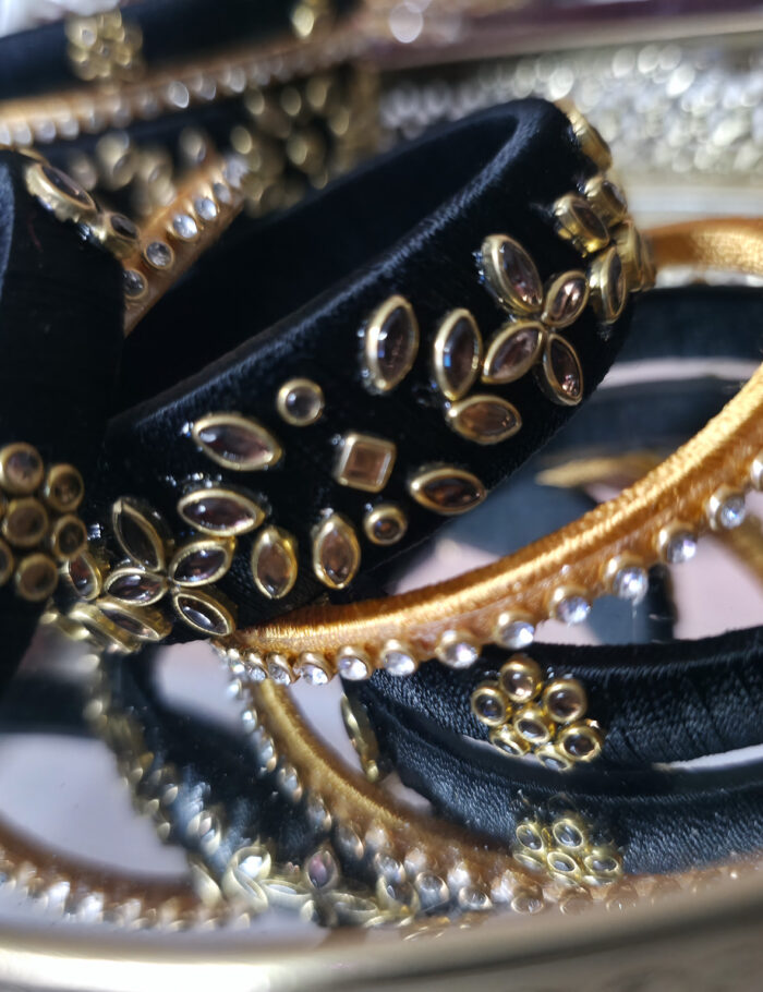 20251002_234009 Elegant kundan bangles with black and beige silk thread
