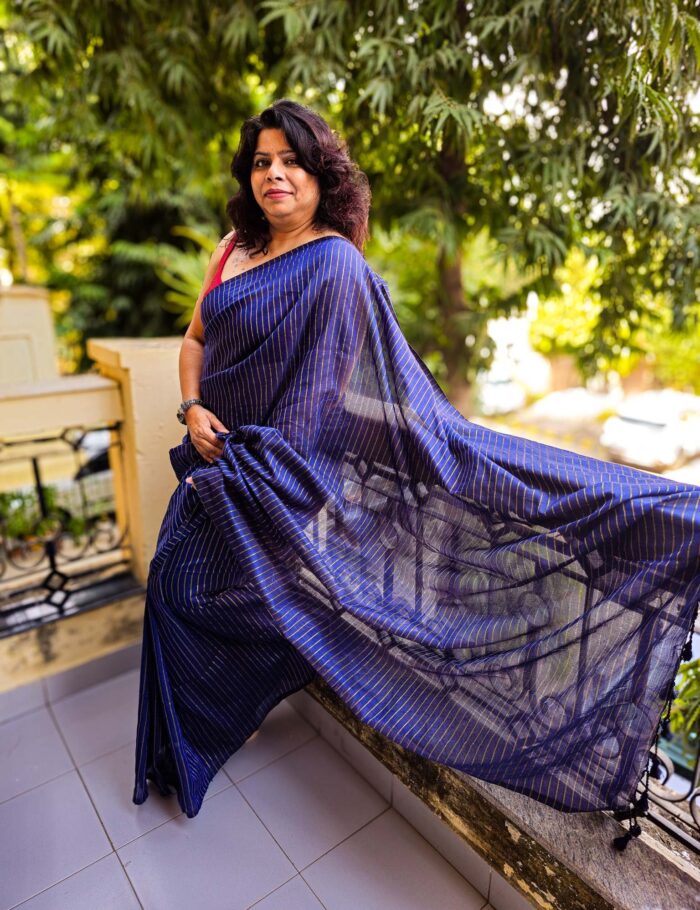 Neeli Lakeer cotton zari saree