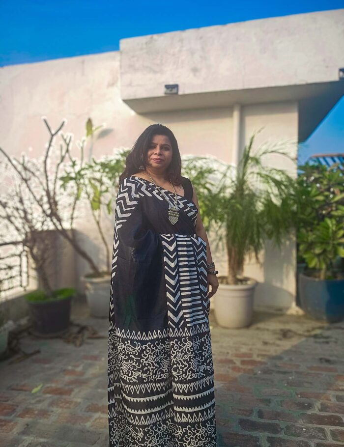 Deep-ink Bagru print saree