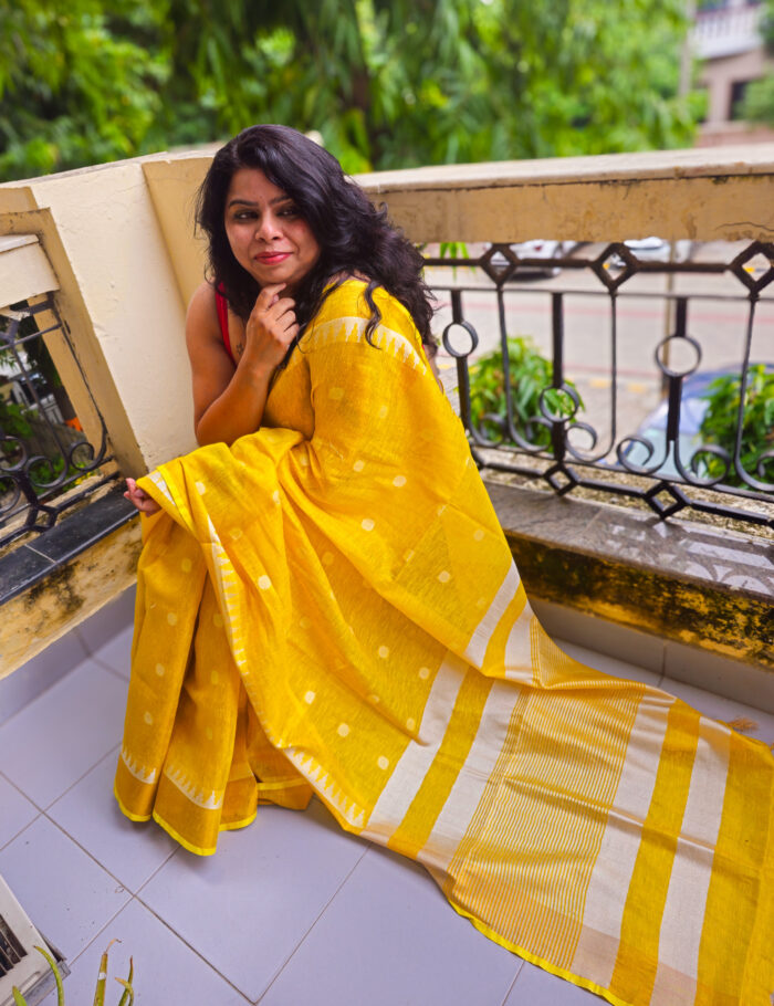 20250728_145959 Shining Jupiter linen saree with zari work