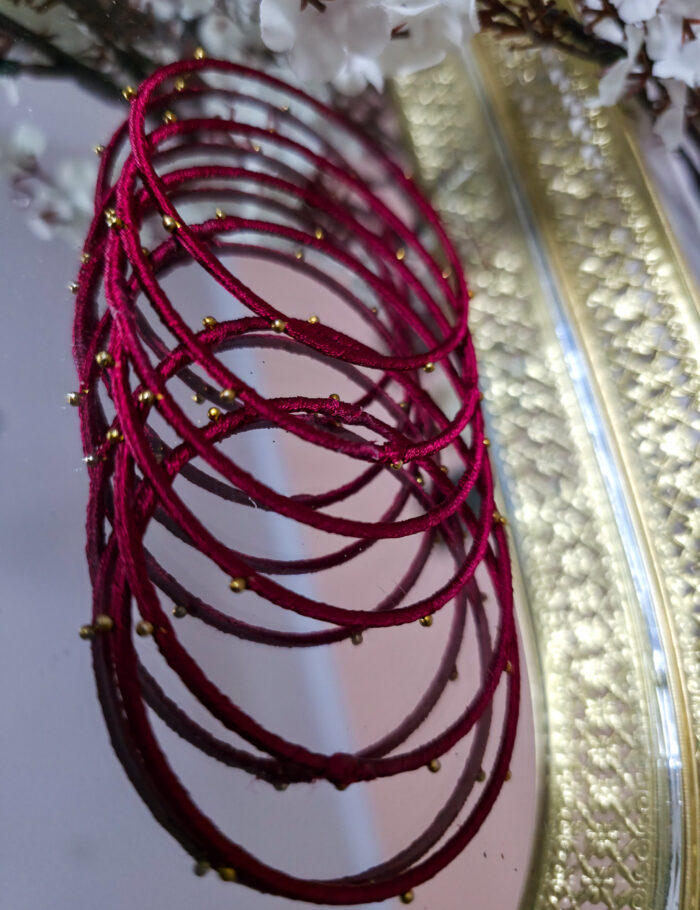 20251028_233238 Set of 4 silk thread metal bangles