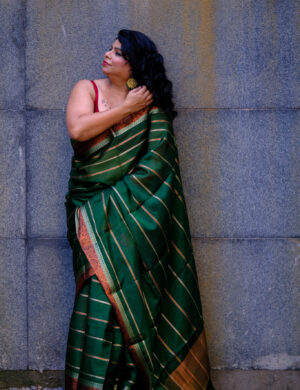 Soft Banarasi silk saree featuring intricate patterns